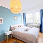 Modernes Studio-apartment Zentral Gelegen *